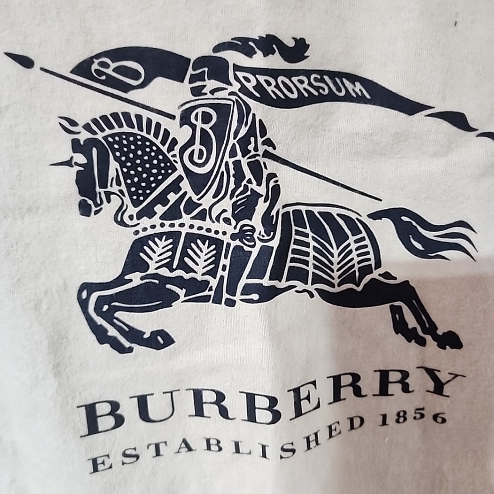 Burberry XL Dustbag, Brand NEW, 22" Wide X 23" Length - Picture 2 of 3